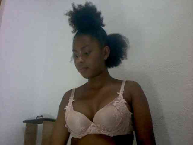 mmelodie webcam