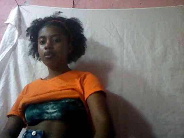 mmelodie webcam