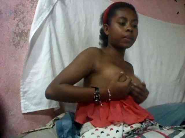 mmelodie webcam