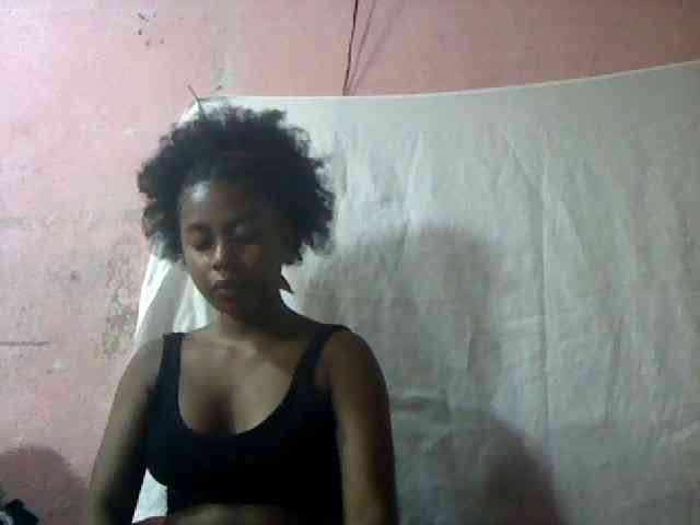mmelodie webcam