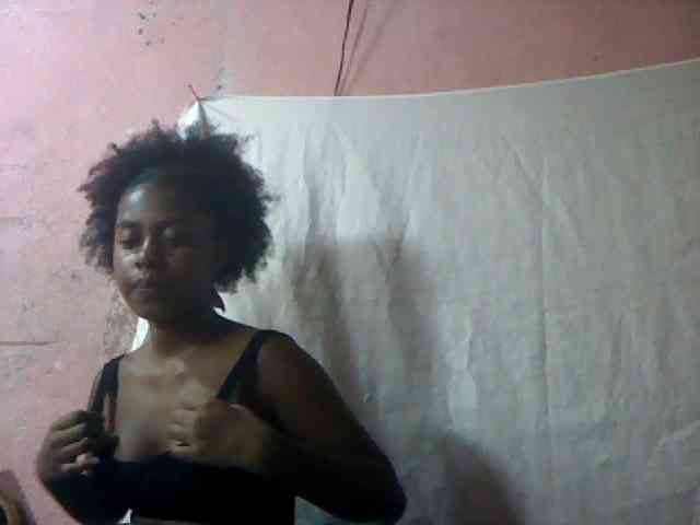 mmelodie webcam