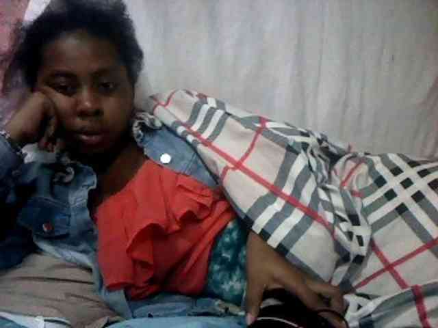 mmelodie webcam