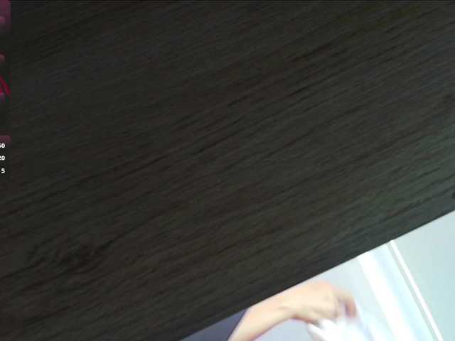 Ema-louisx live cam on BongaCams