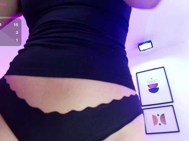 Ema-louisx live cam on BongaCams