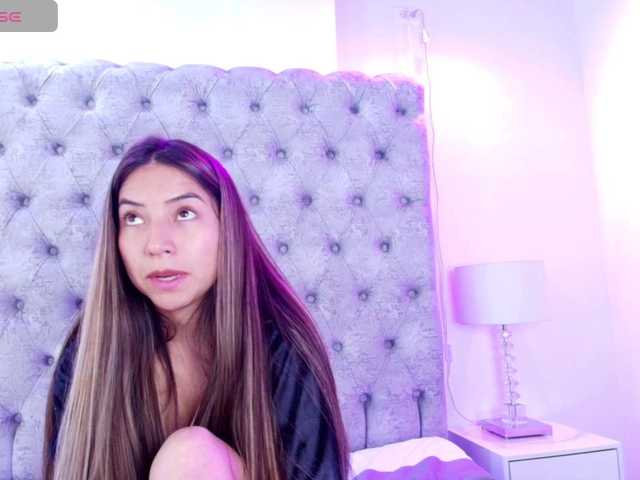 Ema-louisx live cam on BongaCams
