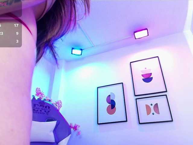 Ema-louisx live cam on BongaCams