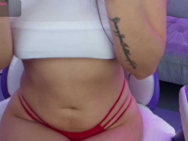 Ema-louisx live cam on BongaCams