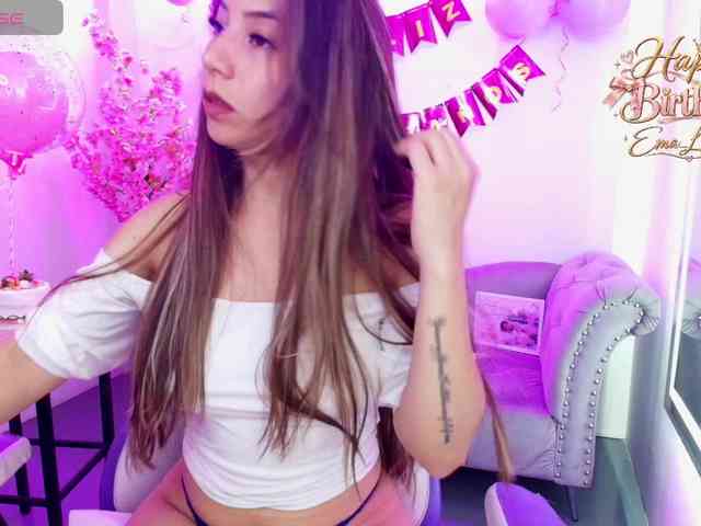 Ema-louisx webcam