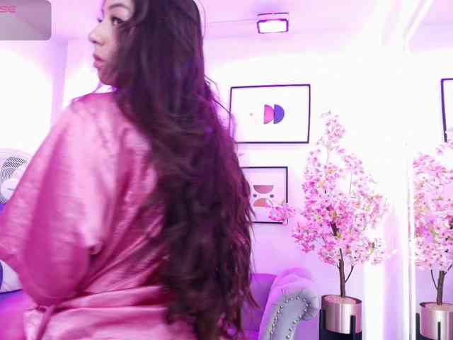 Ema-louisx webcam