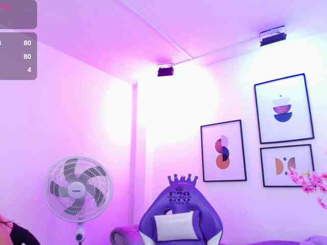 Ema-louisx webcam