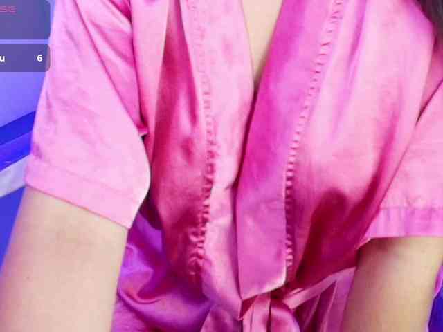 Ema-louisx webcam