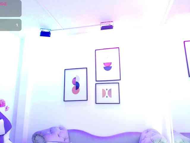 Ema-louisx webcam
