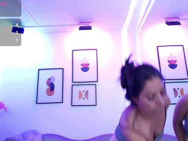 Ema-louisx webcam