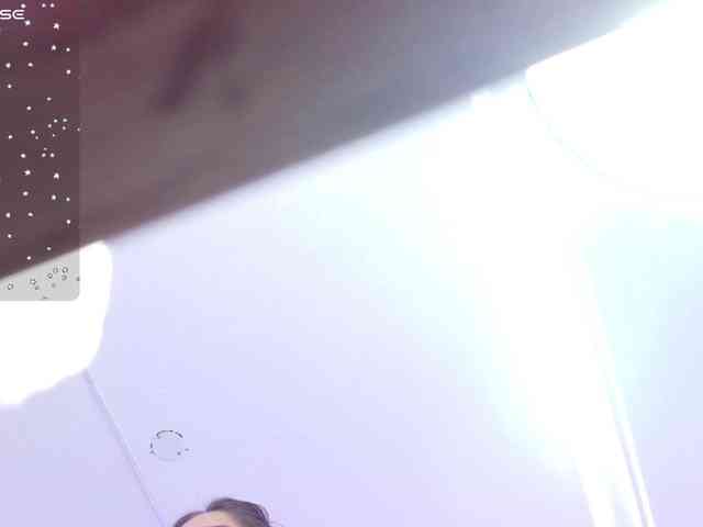Ema-louisx webcam