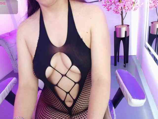 Ema-louisx webcam