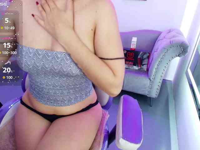 Ema-louisx webcam