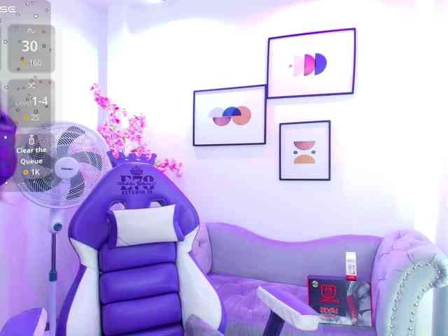 Ema-louisx webcam