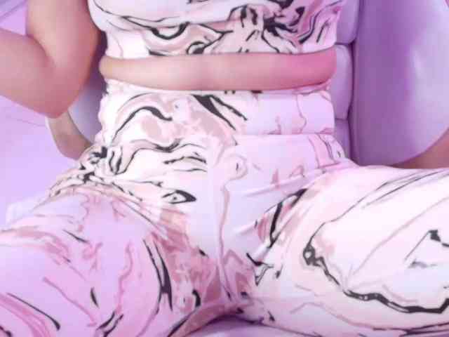 Ema-louisx webcam
