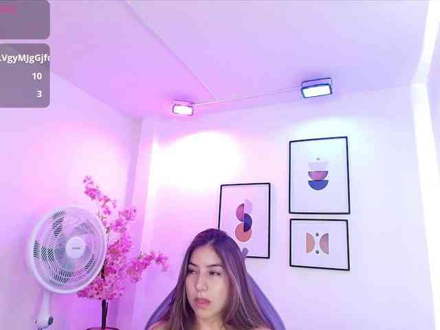 Ema-louisx webcam