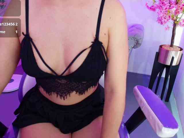 Ema-louisx webcam