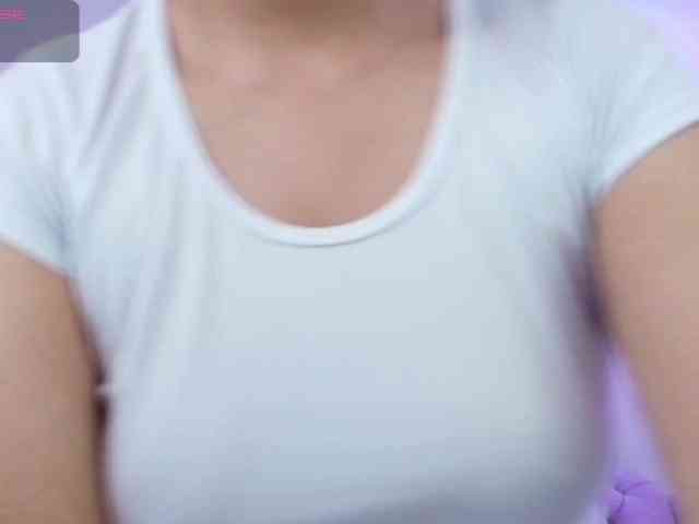 Ema-louisx webcam