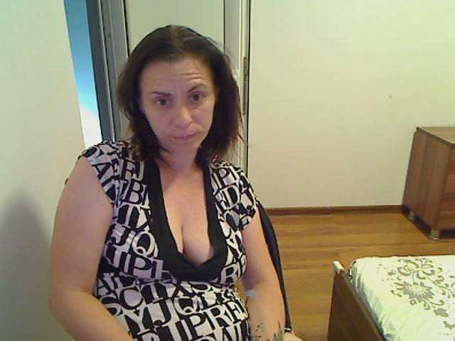 SweetAdela live webcam show