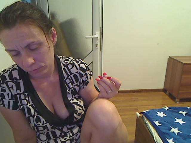 SweetAdela live cam on BongaCams