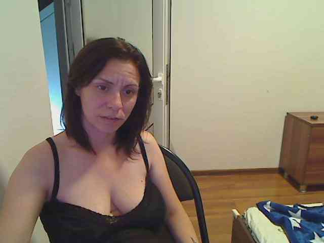 SweetAdela webcam