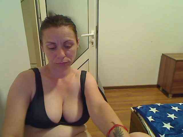 SweetAdela webcam