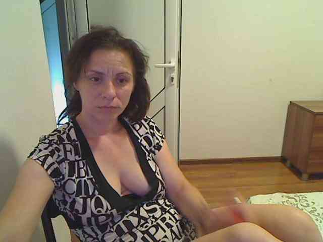 SweetAdela webcam