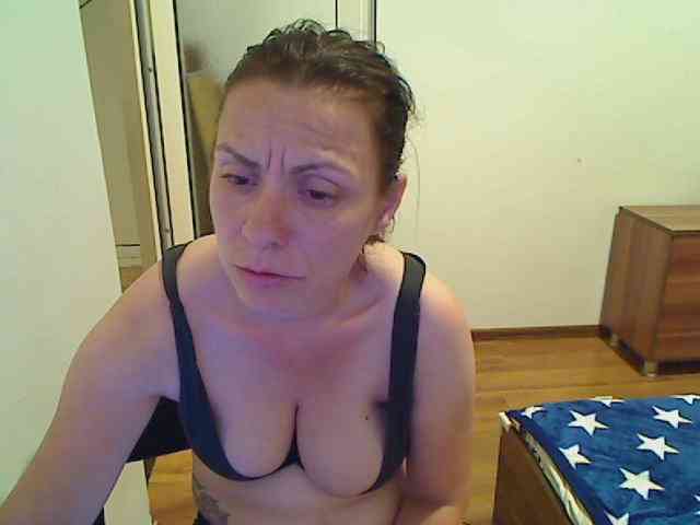 SweetAdela webcam