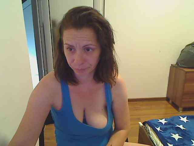 SweetAdela webcam