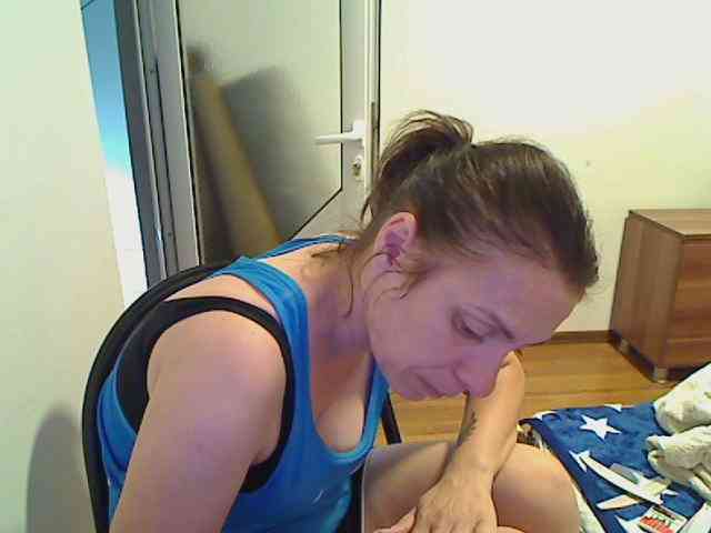 SweetAdela webcam