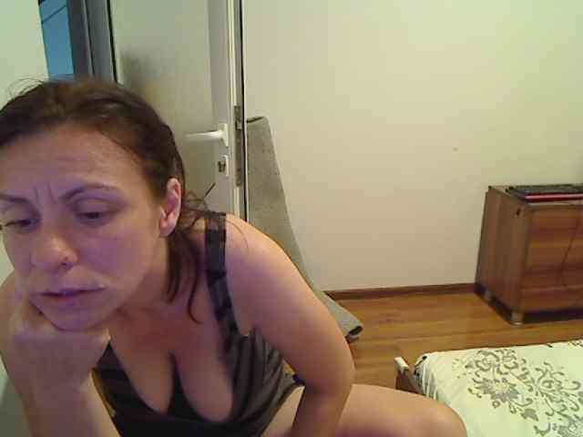 SweetAdela webcam