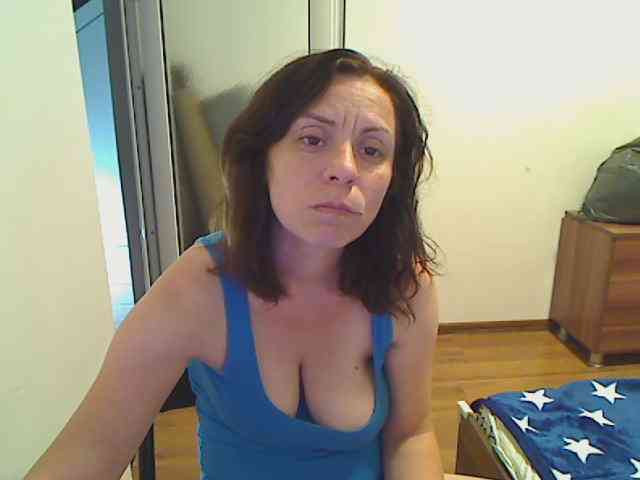 SweetAdela webcam