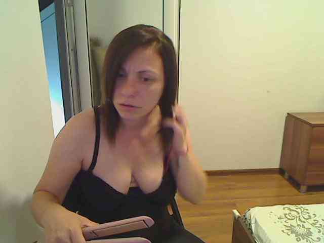 SweetAdela webcam