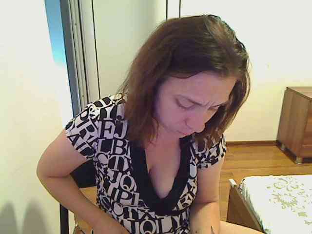 SweetAdela webcam