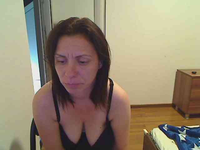 SweetAdela webcam