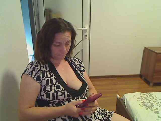 SweetAdela webcam