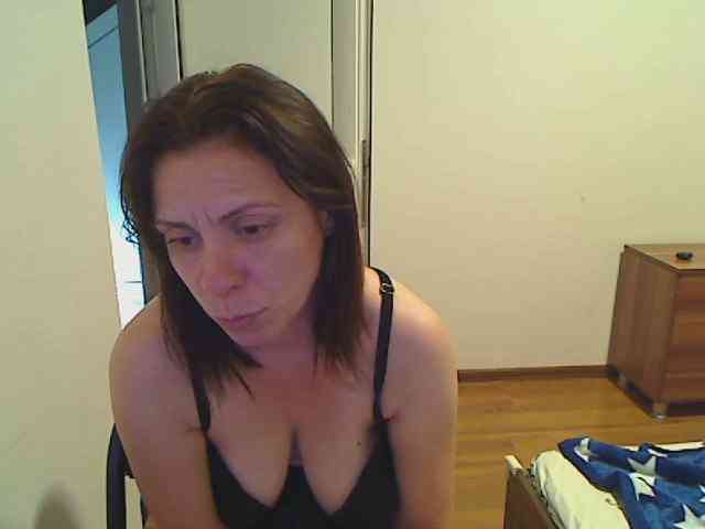 SweetAdela webcam