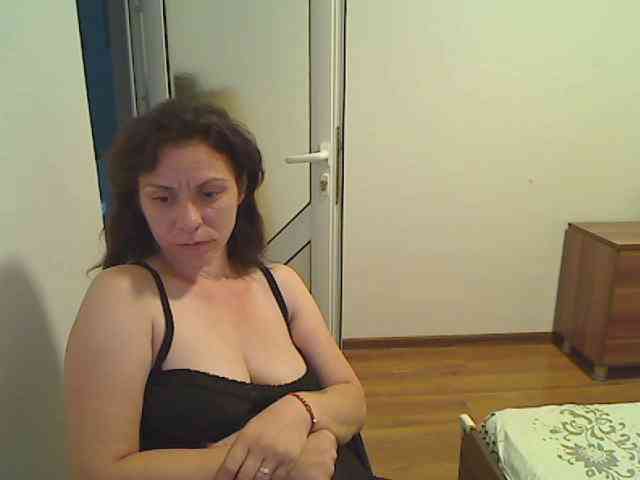 SweetAdela webcam