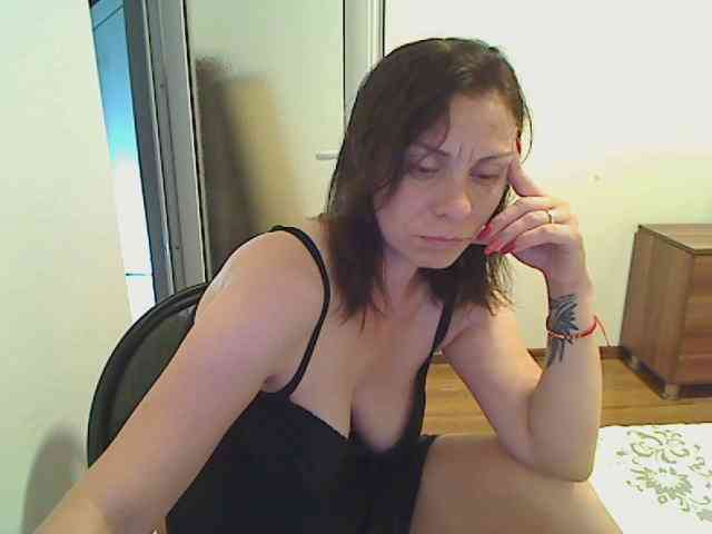 SweetAdela webcam