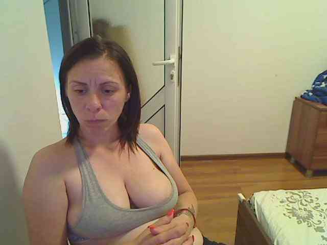 SweetAdela webcam