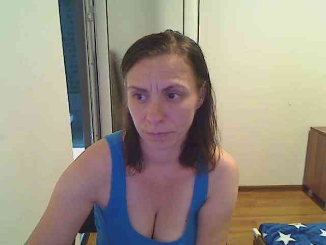 SweetAdela webcam