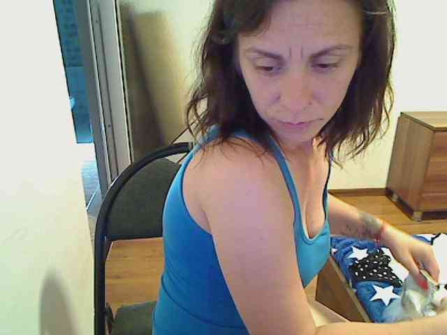 SweetAdela webcam