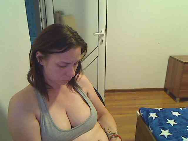 SweetAdela webcam