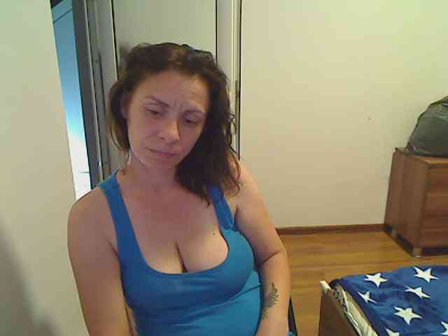 SweetAdela webcam
