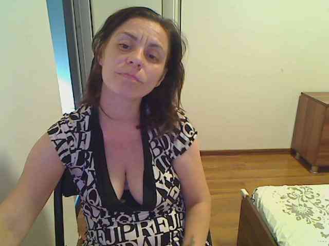 SweetAdela webcam