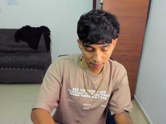 bracth — live male cam