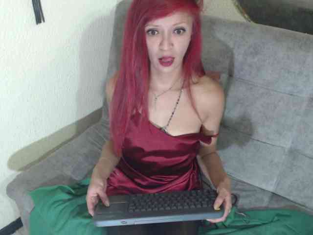 meghanhotx webcam